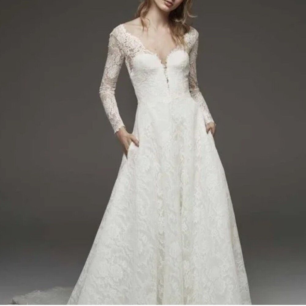 Henriette, Atelier Pronovias brand new wedding dress, size 12